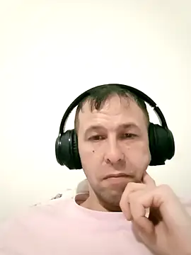 Threesomero online show from February 2026 10:03:02 PM