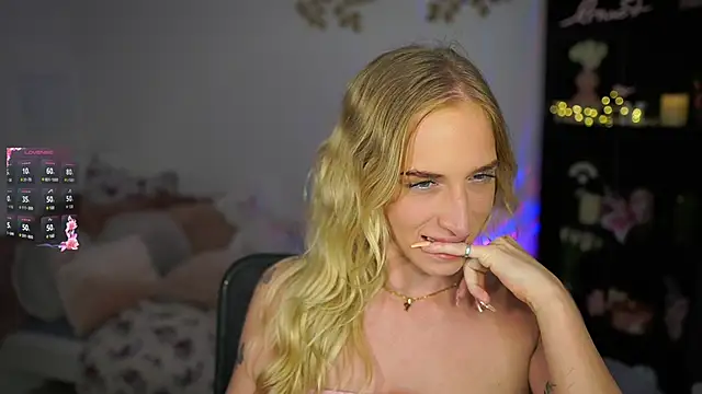 Nicolette  Shea  online show from January 2025 05:06:01 PM