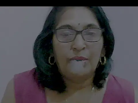 Snapshot of sexy69hotmum chatting on December 2024 05:28:02 AM sexy69hotmum online show from December 2024 05:28:02 AM