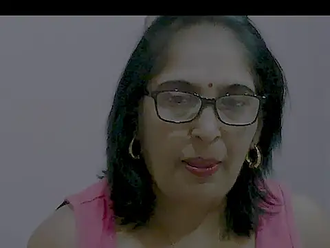Snapshot of sexy69hotmum chatting on December 2024 11:39:02 AM sexy69hotmum online show from December 2024 11:39:02 AM