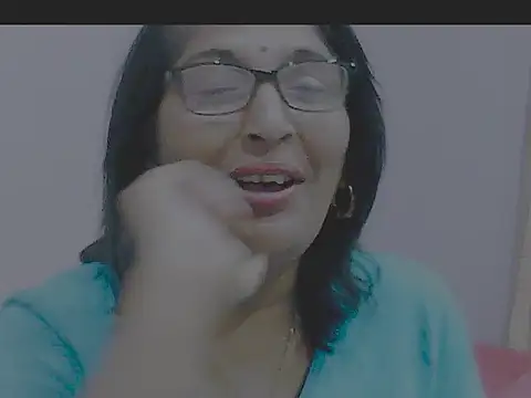 Snapshot of sexy69hotmum chatting on January 2025 06:21:01 PM sexy69hotmum online show from January 2025 06:21:01 PM