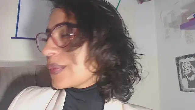 Snapshot of fantasty_nylon chatting on November 2025 11:42:02 AM fantasty nylon online show from November 2025 11:42:02 AM