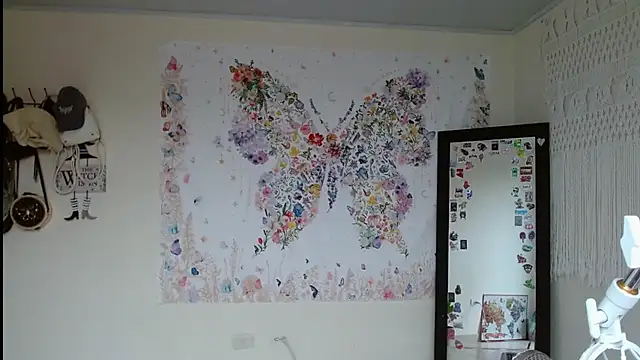 reaLISStic online show from November 2025 04:20:01 PM