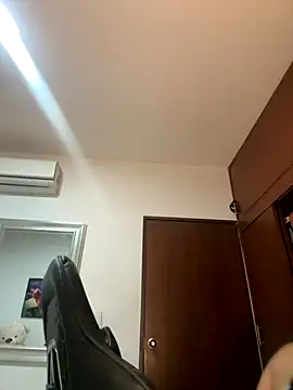 Snapshot of ZarahEvans chatting on October 2025 07:58:02 PM ZarahEvans online show from October 2025 07:58:02 PM