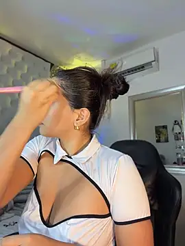 ZarahEvans online show from May 2026 08:48:01 PM