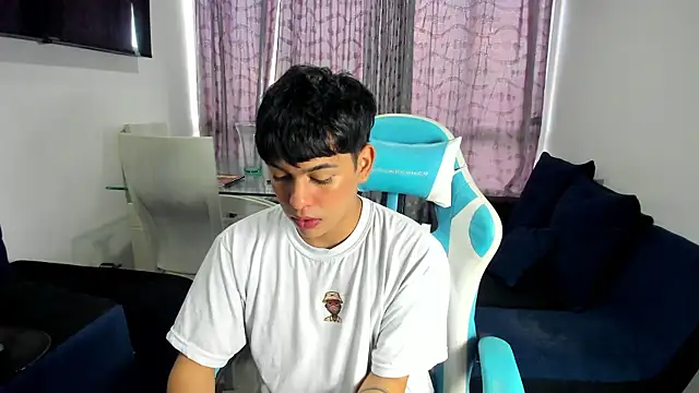 Franco Rizzo  online show from February 2025 10:20:02 PM