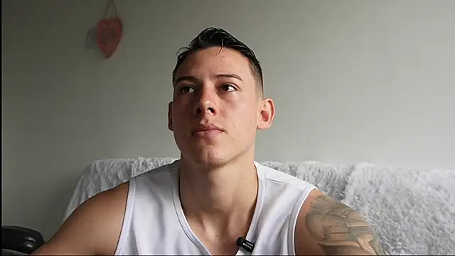 Muscle King Cum online show from June 2026 02:00:02 PM
