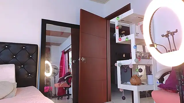 tatiana big ass boobs online show from October 2025 09:45:01 PM