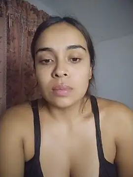 Snapshot of JuanaSimons chatting on November 2025 02:03:01 AM JuanaSimons online show from November 2025 02:03:01 AM