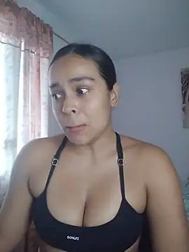 Snapshot of JuanaSimons chatting on November 2025 09:41:02 PM JuanaSimons online show from November 2025 09:41:02 PM