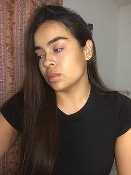 Snapshot of JuanaSimons chatting on February 2026 12:44:02 AM JuanaSimons online show from February 2026 12:44:02 AM