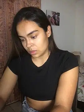 Snapshot of JuanaSimons chatting on February 2026 01:18:02 AM JuanaSimons online show from February 2026 01:18:02 AM