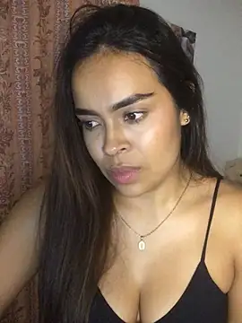 Snapshot of JuanaSimons chatting on March 2026 01:45:01 AM JuanaSimons online show from March 2026 01:45:01 AM