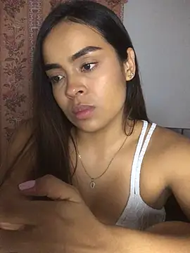 Snapshot of JuanaSimons chatting on March 2026 02:04:01 AM JuanaSimons online show from March 2026 02:04:01 AM