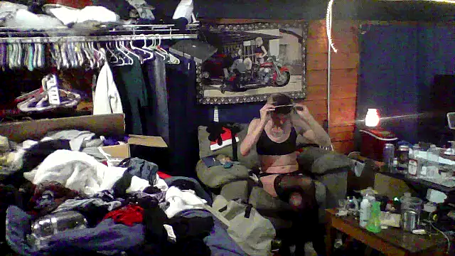 Snapshot of Brooke-lynn chatting on January 2025 02:07:02 AM Brooke-lynn online show from January 2025 02:07:02 AM