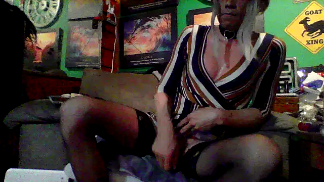 Snapshot of Brooke-lynn chatting on February 2025 06:21:02 AM Brooke-lynn online show from February 2025 06:21:02 AM