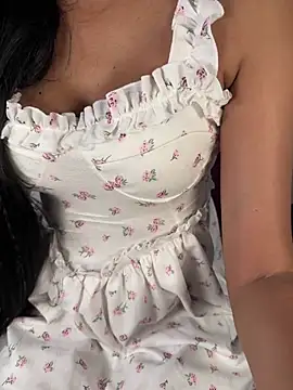 Snapshot of sneha_babe chatting on February 2025 06:33:01 AM sneha babe online show from February 2025 06:33:01 AM