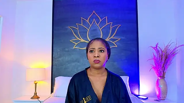 AlisonTravis online show from May 2026 03:33:02 AM
