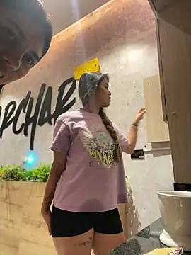 Emilia Bakerr online show from February 2025 06:31:01 PM