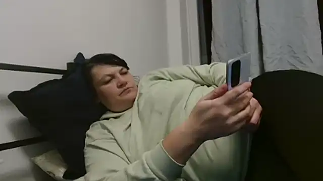 Snapshot of Lucinka1 chatting on November 2025 03:23:02 PM Lucinka1 online show from November 2025 03:23:02 PM