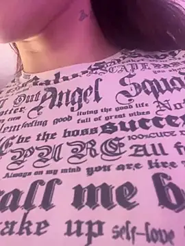 Snapshot of AllieEvans chatting on December 2024 12:47:01 AM AllieEvans online show from December 2024 12:47:01 AM