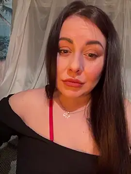 Snapshot of DaisyStreet chatting on February 2026 06:53:01 PM DaisyStreet online show from February 2026 06:53:01 PM