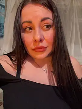 Snapshot of DaisyStreet chatting on March 2026 06:04:01 PM DaisyStreet online show from March 2026 06:04:01 PM