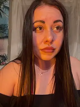 Snapshot of DaisyStreet chatting on March 2026 05:30:01 PM DaisyStreet online show from March 2026 05:30:01 PM