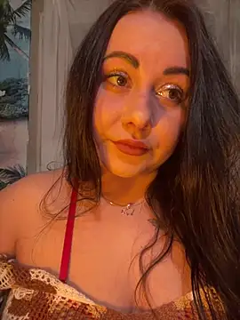 Snapshot of DaisyStreet chatting on March 2026 06:13:01 PM DaisyStreet online show from March 2026 06:13:01 PM