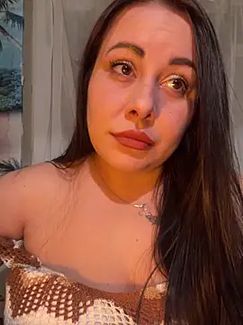 Snapshot of DaisyStreet chatting on March 2026 06:14:02 PM DaisyStreet online show from March 2026 06:14:02 PM