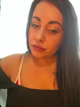 Snapshot of DaisyStreet chatting on March 2026 10:07:02 AM DaisyStreet online show from March 2026 10:07:02 AM