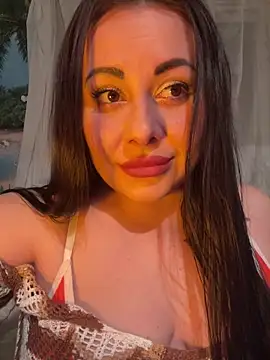 Snapshot of DaisyStreet chatting on March 2026 05:30:01 PM DaisyStreet online show from March 2026 05:30:01 PM