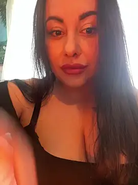 Snapshot of DaisyStreet chatting on March 2026 08:14:02 AM DaisyStreet online show from March 2026 08:14:02 AM