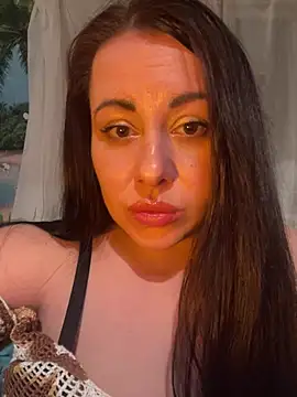 Snapshot of DaisyStreet chatting on March 2026 11:39:02 PM DaisyStreet online show from March 2026 11:39:02 PM