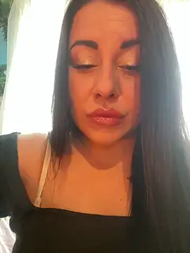 Snapshot of DaisyStreet chatting on April 2026 08:45:01 AM DaisyStreet online show from April 2026 08:45:01 AM