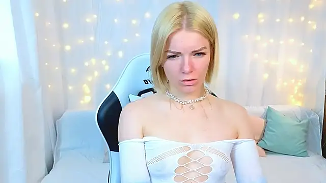 Lily Daviss online show from May 2026 02:52:01 AM