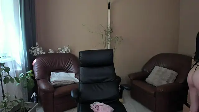KaylaLaine online show from May 2026 07:14:02 AM