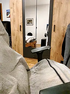 noidentiti online show from January 2026 05:27:02 PM