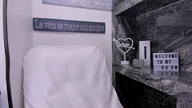 miss danika online show from September 2025 11:02:02 AM