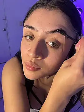 lucianaroy online show from October 2025 02:12:01 AM