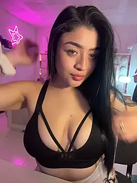 lucianaroy online show from April 2026 05:30:01 AM