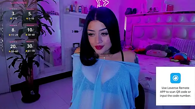 lucianaroy online show from June 2026 07:01:02 PM