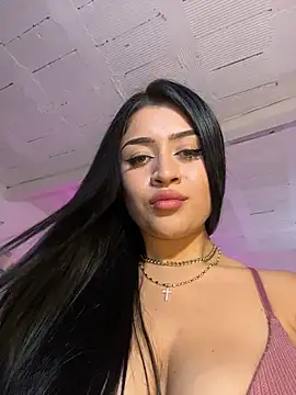 lucianaroy online show from June 2026 12:54:02 AM