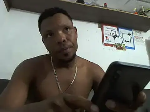 Snapshot of hugo3918_ chatting on January 2025 03:10:01 PM hugo3918 online show from January 2025 03:10:01 PM