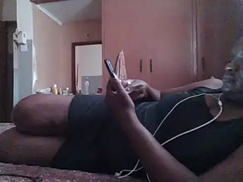 Snapshot of Shaz_brown chatting on February 2025 04:09:02 AM Shaz brown online show from February 2025 04:09:02 AM