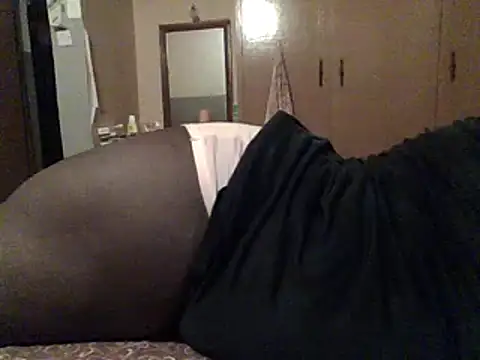 Snapshot of Shaz_brown chatting on February 2025 08:52:02 PM Shaz brown online show from February 2025 08:52:02 PM