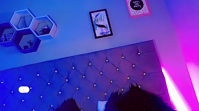 Snapshot of Ashlycuute chatting on December 2024 08:18:02 PM Ashlycuute online show from December 2024 08:18:02 PM