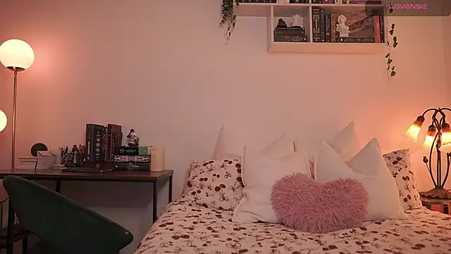 EmilyxRose - online show from March 2025 06:01:01 PM