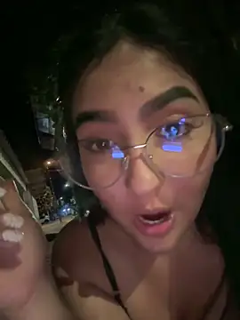 Snapshot of MarianaBenz chatting on March 2025 02:36:01 AM MarianaBenz online show from March 2025 02:36:01 AM