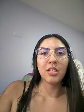 Snapshot of MarianaBenz chatting on March 2025 08:44:02 PM MarianaBenz online show from March 2025 08:44:02 PM